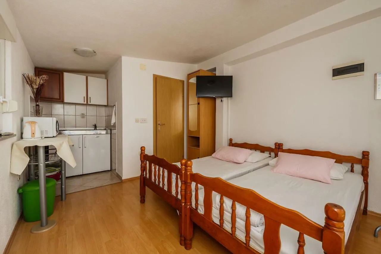 Apartments Mila Kaštela