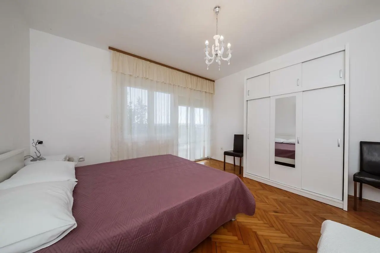 Apartments Mila Kaštela