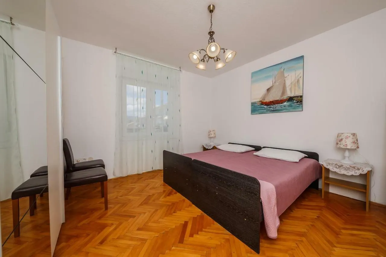 Apartments Mila Kaštela