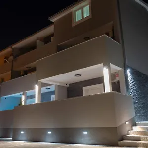 https://apartments-pasalic.splithotels.org