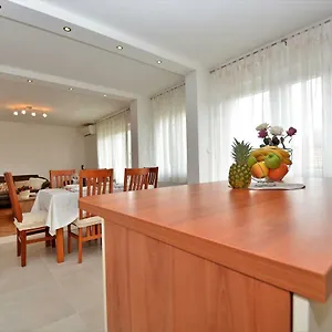 Lovre Apartament